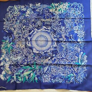 Hermes Scarf "Au Coeur de la Vie" 90