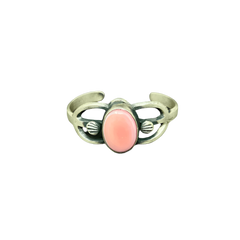 Pink Conch Bracelet With Single Stone